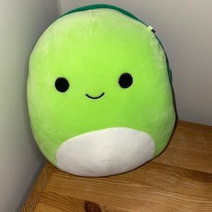 Henry Squishmallow 8”